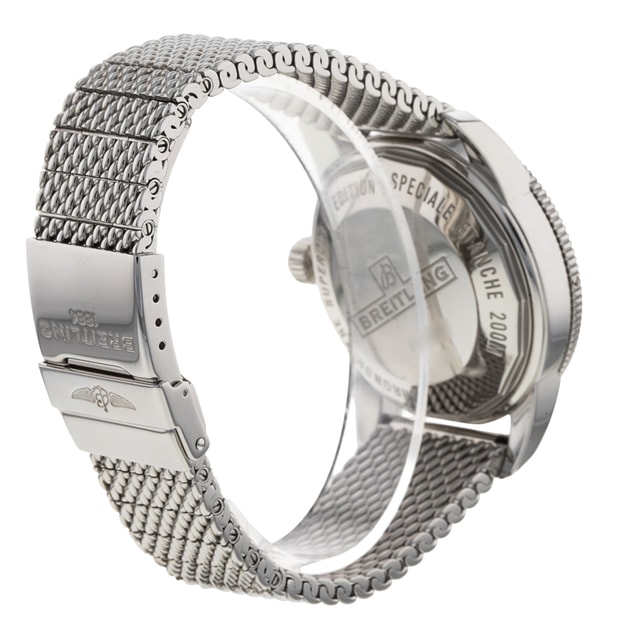 Breitling SuperOcean Heritage B20 Automatic 42 AB2010 Image 3